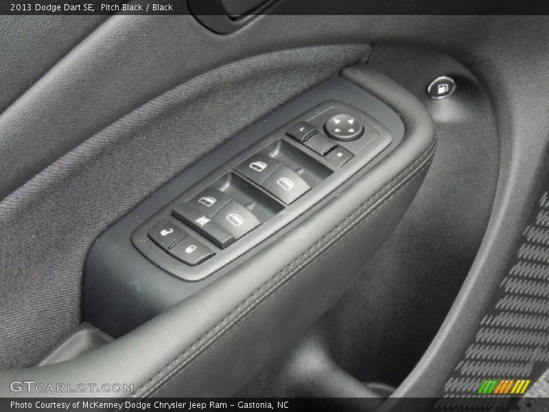 Pitch Black / Black 2013 Dodge Dart SE