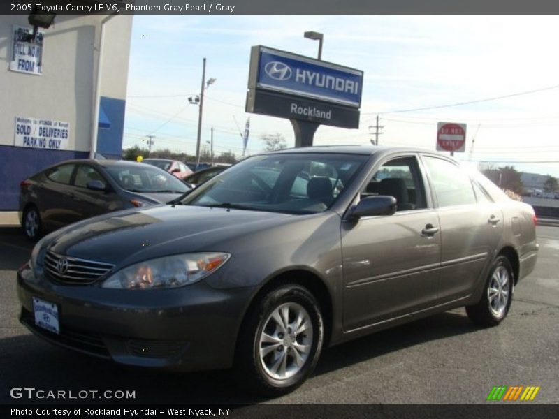 Phantom Gray Pearl / Gray 2005 Toyota Camry LE V6