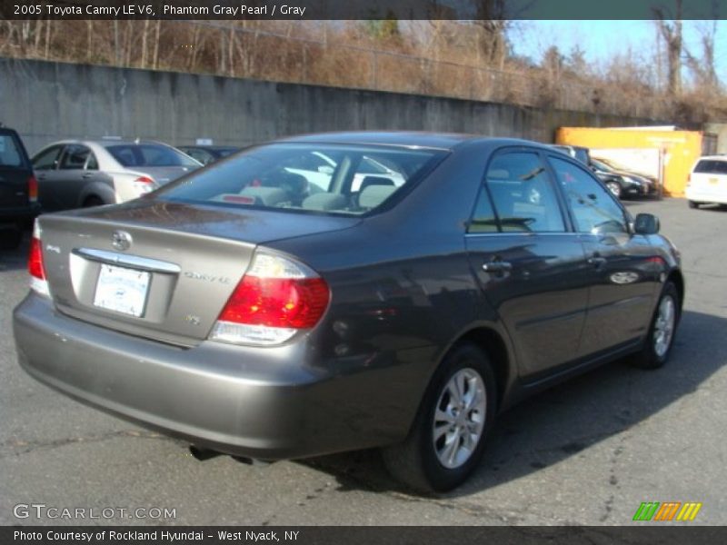 Phantom Gray Pearl / Gray 2005 Toyota Camry LE V6