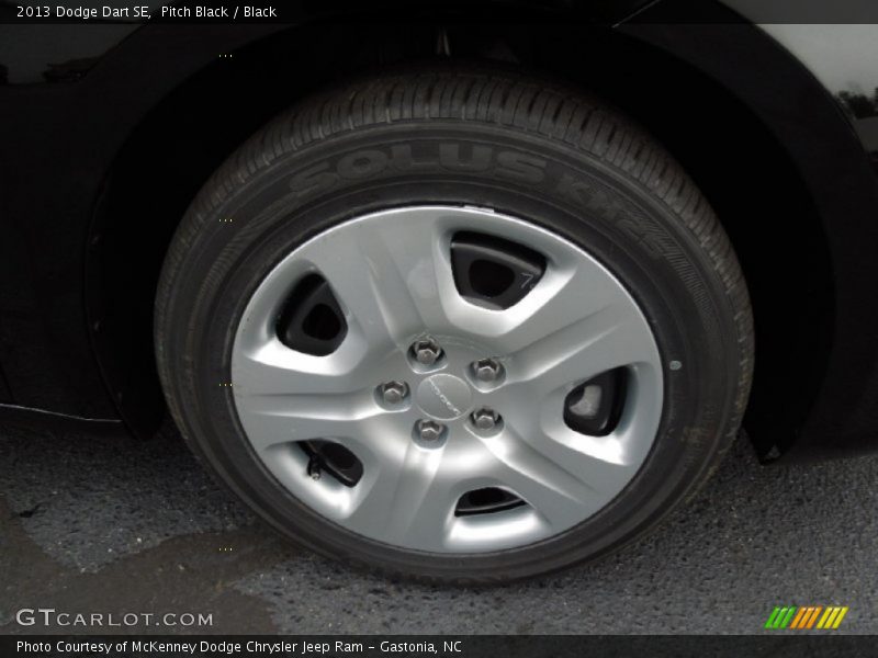 Pitch Black / Black 2013 Dodge Dart SE