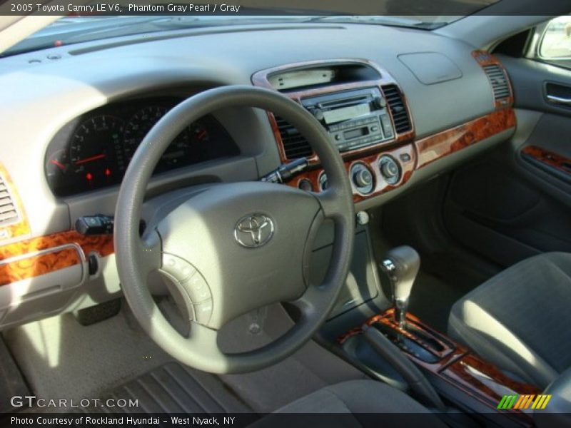 Phantom Gray Pearl / Gray 2005 Toyota Camry LE V6
