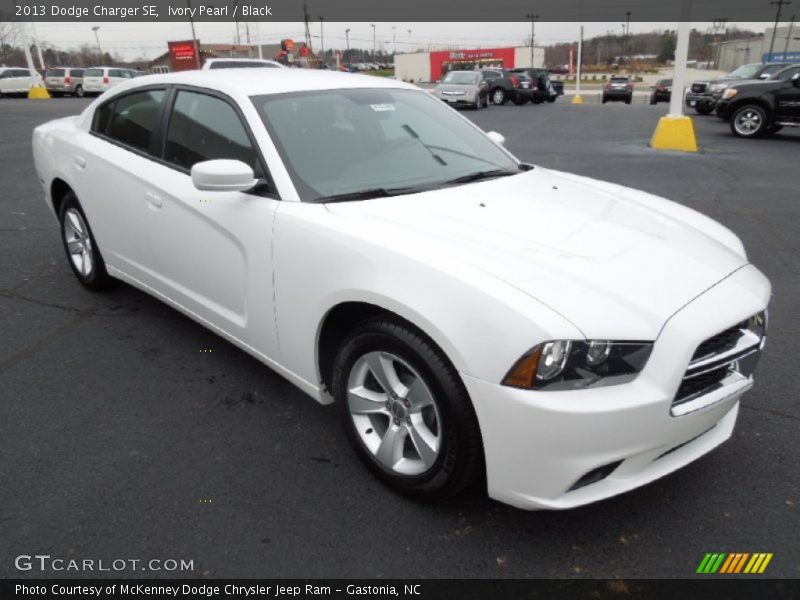 Ivory Pearl / Black 2013 Dodge Charger SE