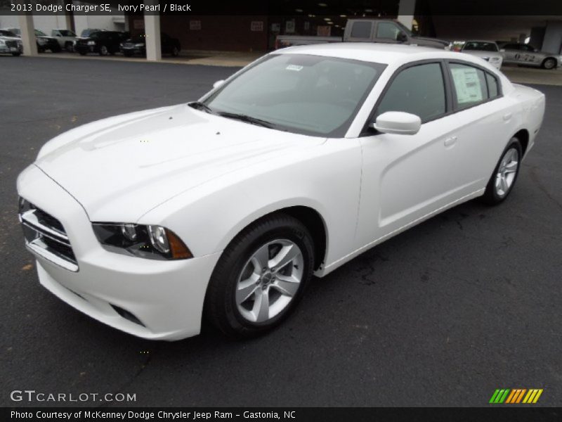Ivory Pearl / Black 2013 Dodge Charger SE