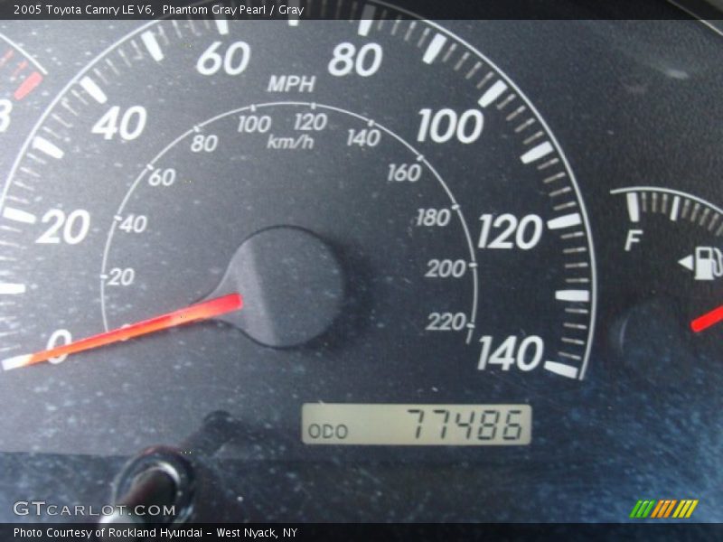 Phantom Gray Pearl / Gray 2005 Toyota Camry LE V6