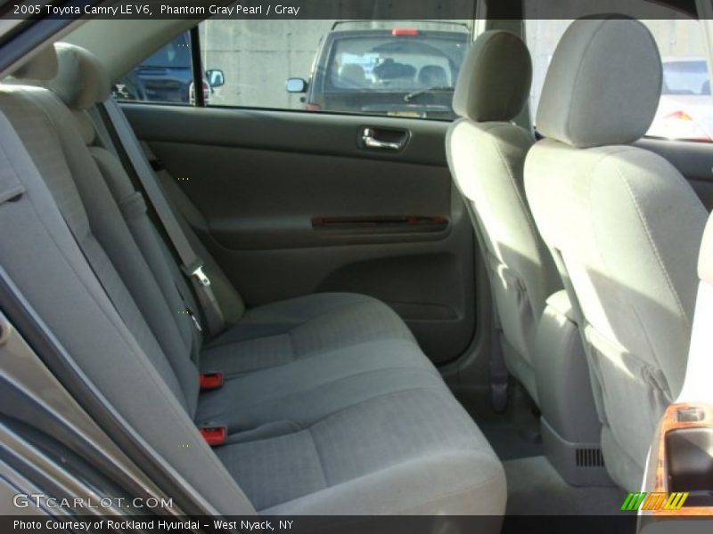 Phantom Gray Pearl / Gray 2005 Toyota Camry LE V6