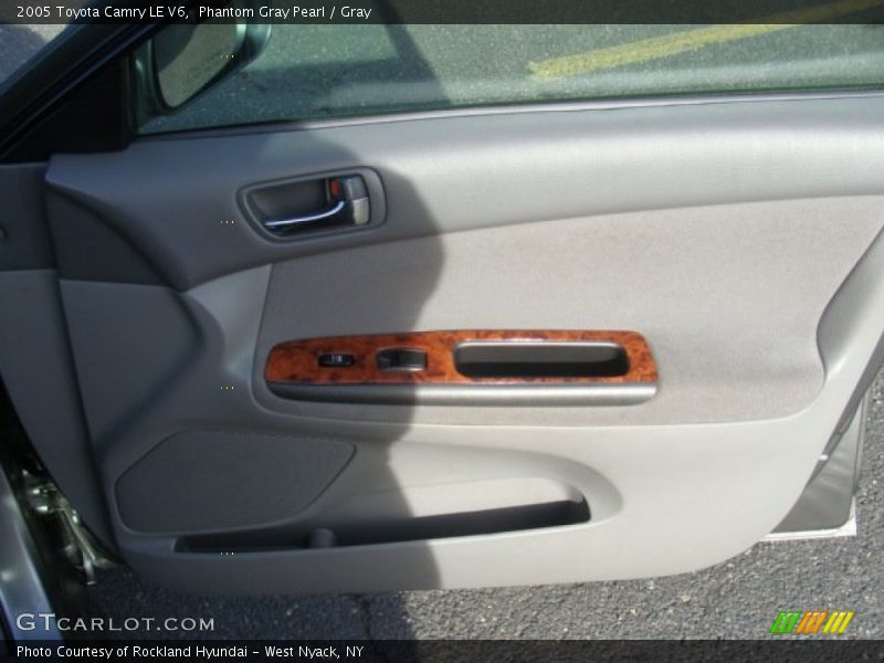 Phantom Gray Pearl / Gray 2005 Toyota Camry LE V6