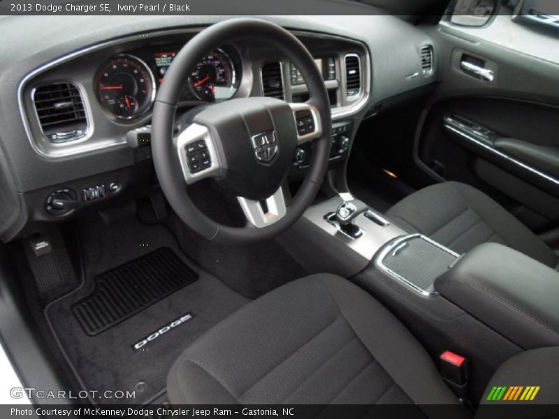 Ivory Pearl / Black 2013 Dodge Charger SE