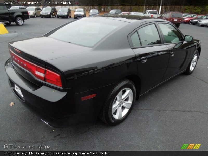Pitch Black / Black 2013 Dodge Charger SE