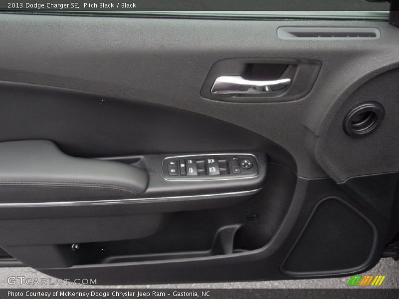Pitch Black / Black 2013 Dodge Charger SE