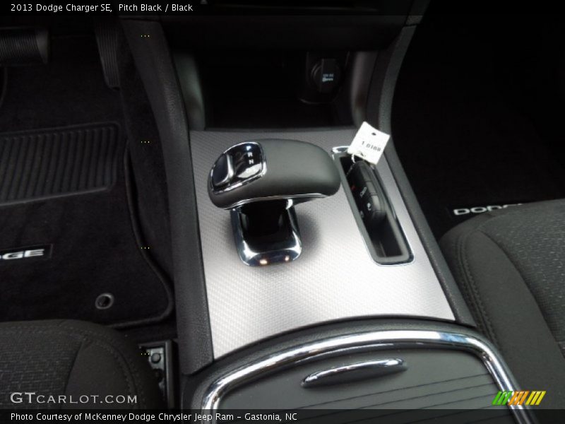 Pitch Black / Black 2013 Dodge Charger SE