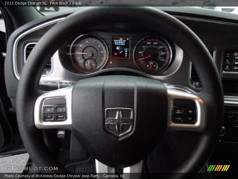 Pitch Black / Black 2013 Dodge Charger SE