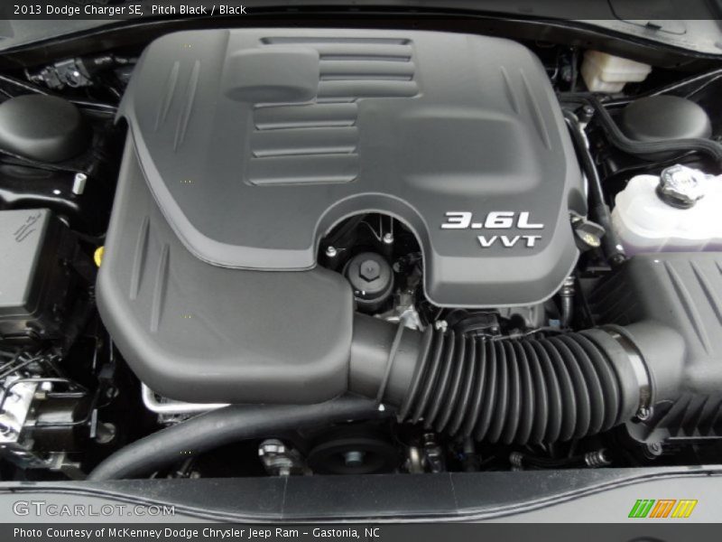 Pitch Black / Black 2013 Dodge Charger SE