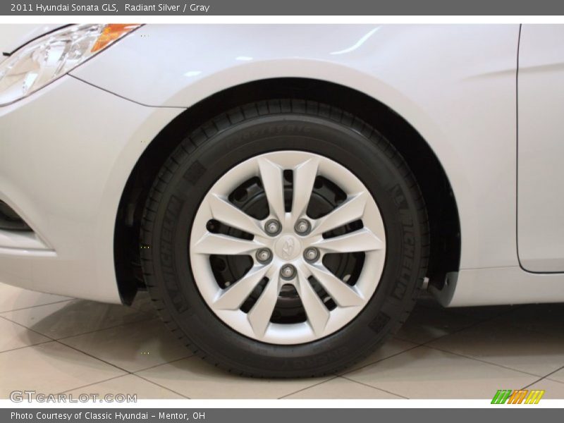 Radiant Silver / Gray 2011 Hyundai Sonata GLS