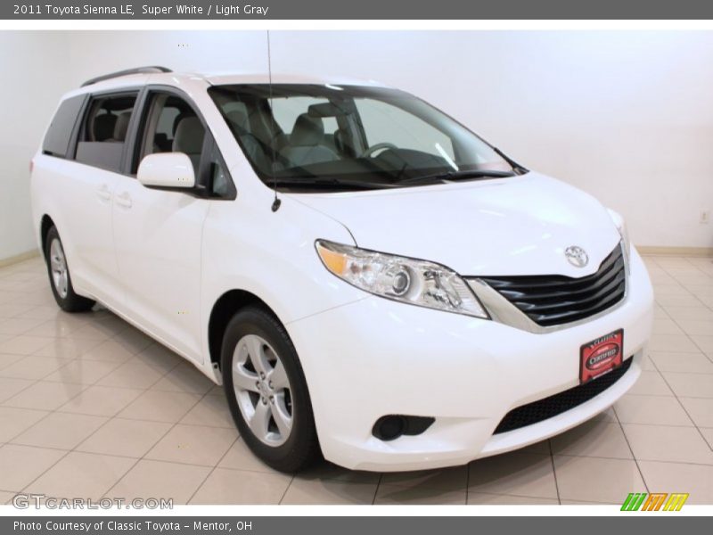 Super White / Light Gray 2011 Toyota Sienna LE
