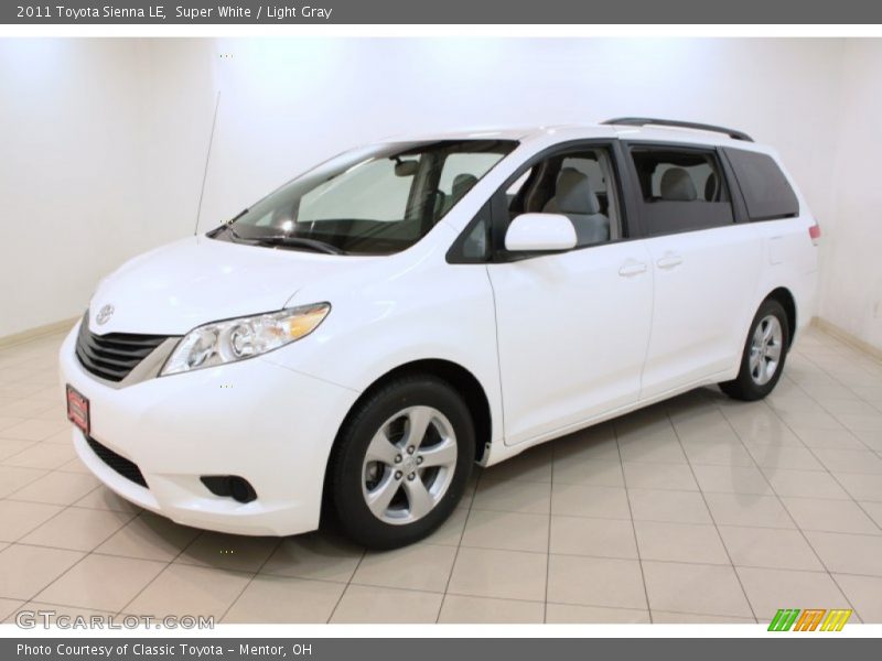 Super White / Light Gray 2011 Toyota Sienna LE