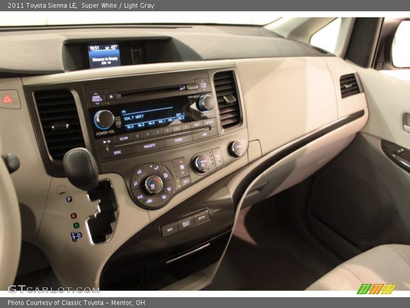 Super White / Light Gray 2011 Toyota Sienna LE