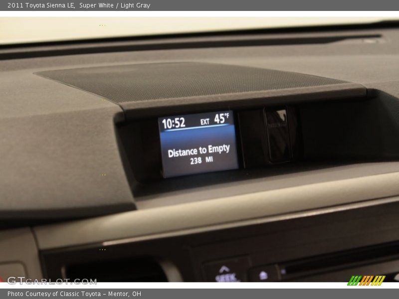 Super White / Light Gray 2011 Toyota Sienna LE