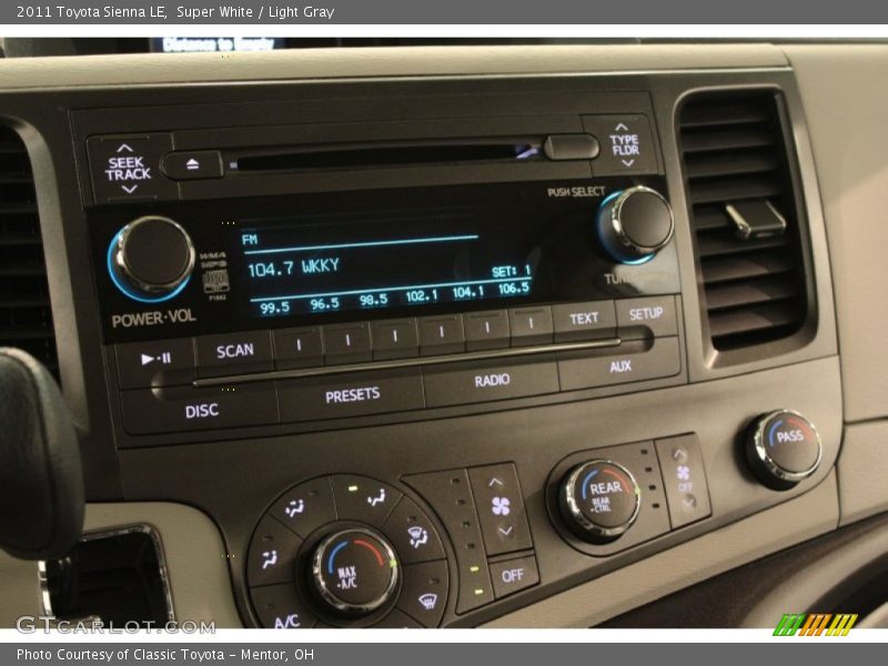 Super White / Light Gray 2011 Toyota Sienna LE