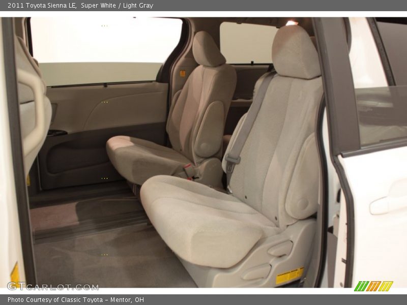Super White / Light Gray 2011 Toyota Sienna LE