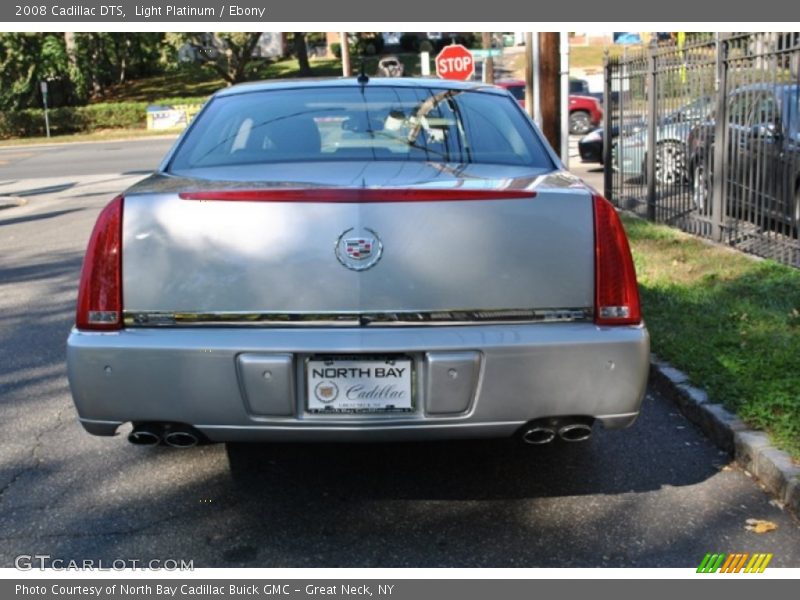 Light Platinum / Ebony 2008 Cadillac DTS