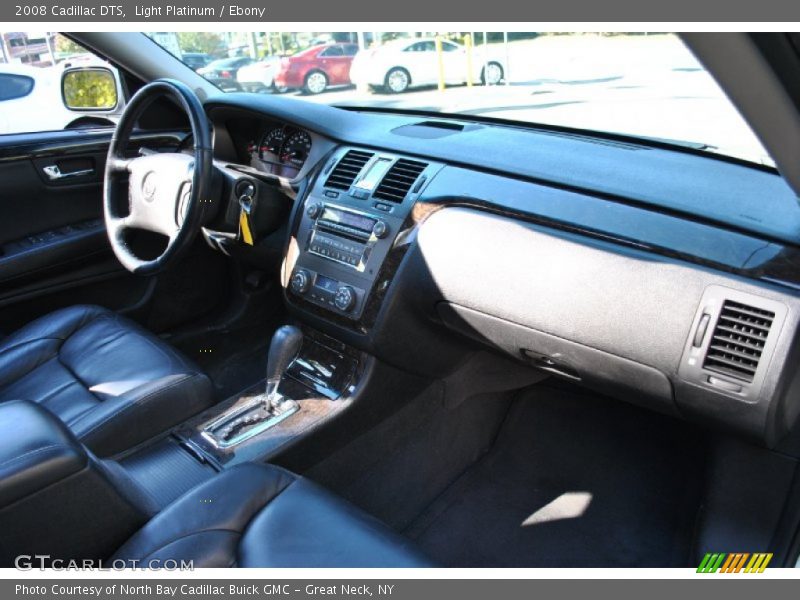 Light Platinum / Ebony 2008 Cadillac DTS