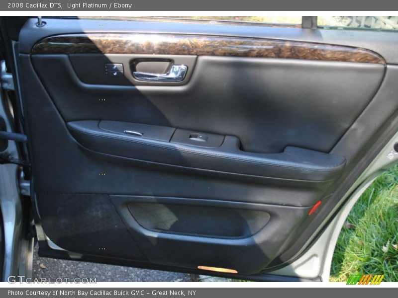 Light Platinum / Ebony 2008 Cadillac DTS