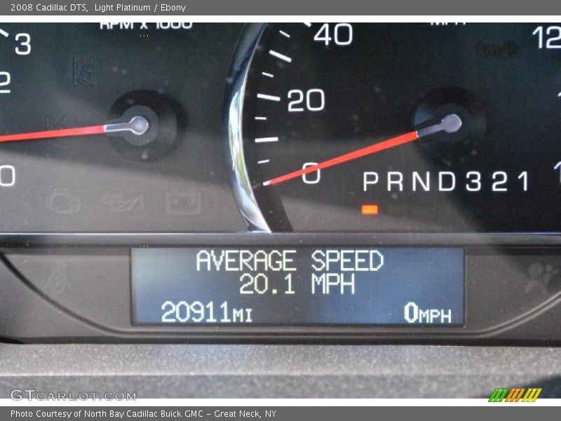 Light Platinum / Ebony 2008 Cadillac DTS