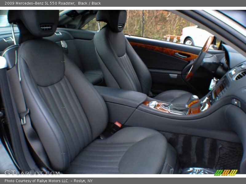 Front Seat of 2009 SL 550 Roadster