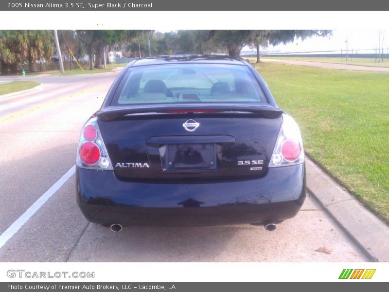 Super Black / Charcoal 2005 Nissan Altima 3.5 SE