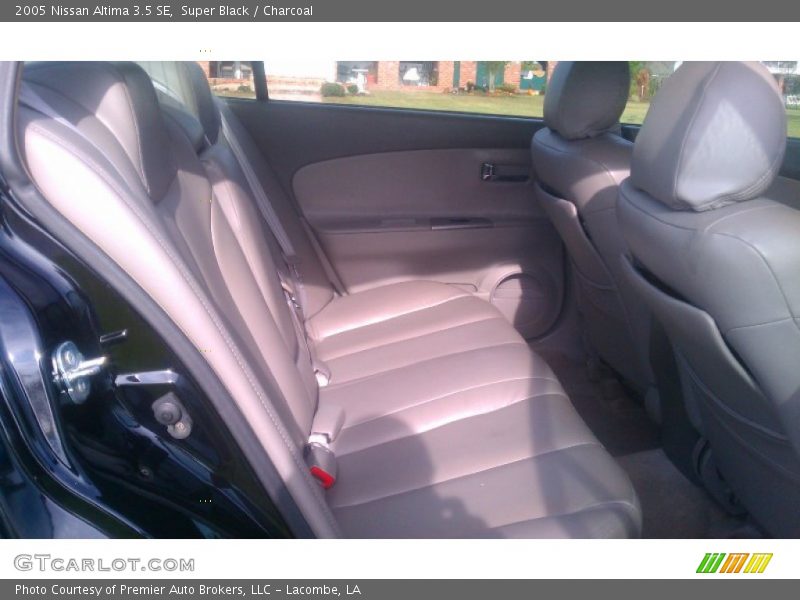 Super Black / Charcoal 2005 Nissan Altima 3.5 SE