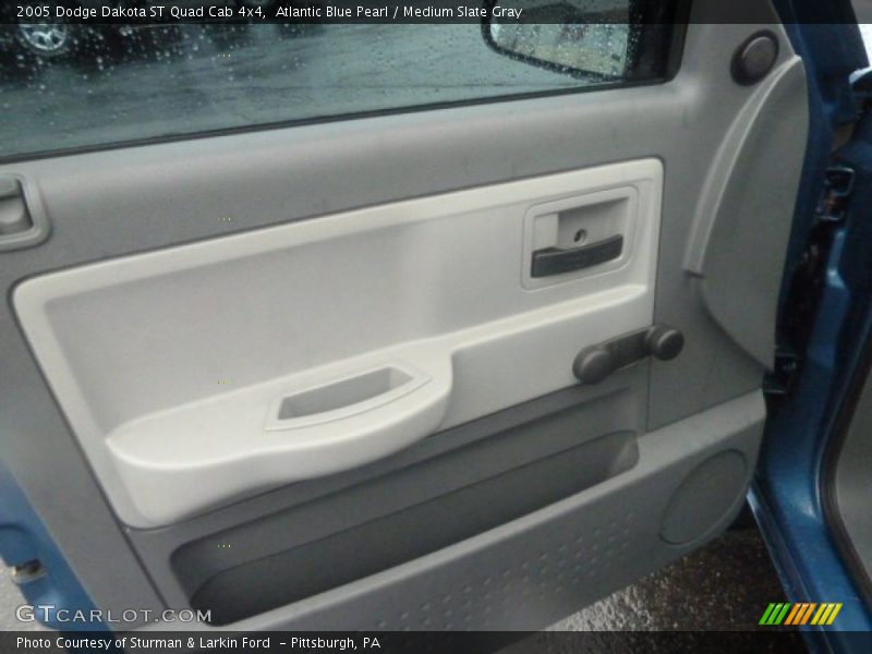 Atlantic Blue Pearl / Medium Slate Gray 2005 Dodge Dakota ST Quad Cab 4x4