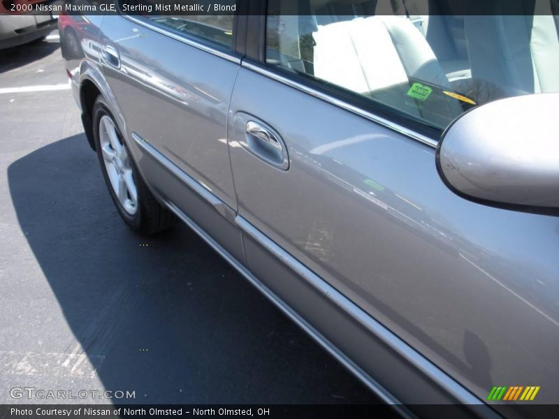 Sterling Mist Metallic / Blond 2000 Nissan Maxima GLE