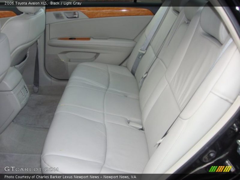 Black / Light Gray 2006 Toyota Avalon XLS