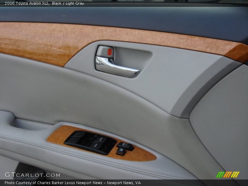 Black / Light Gray 2006 Toyota Avalon XLS