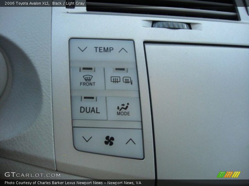 Black / Light Gray 2006 Toyota Avalon XLS
