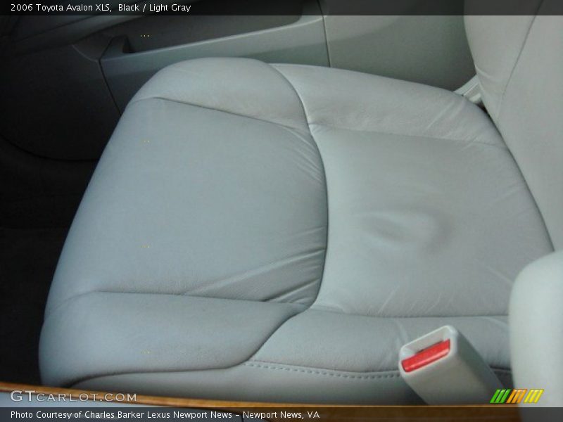 Black / Light Gray 2006 Toyota Avalon XLS