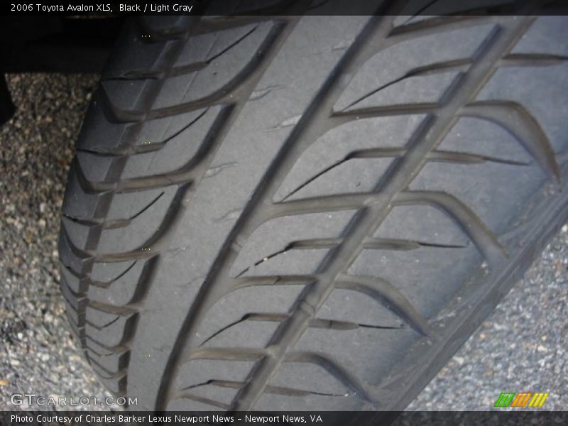 Black / Light Gray 2006 Toyota Avalon XLS
