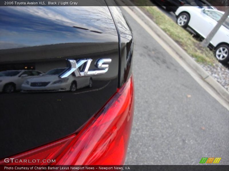 Black / Light Gray 2006 Toyota Avalon XLS