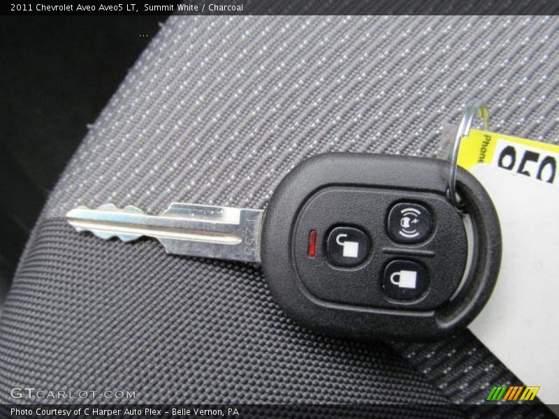 Summit White / Charcoal 2011 Chevrolet Aveo Aveo5 LT