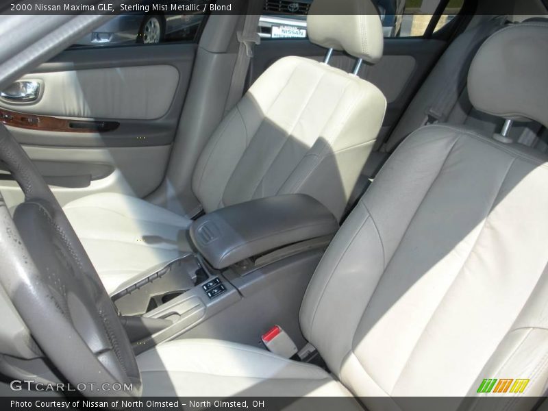 Sterling Mist Metallic / Blond 2000 Nissan Maxima GLE