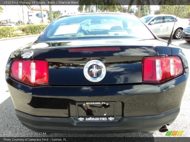 Black / Charcoal Black 2010 Ford Mustang V6 Coupe
