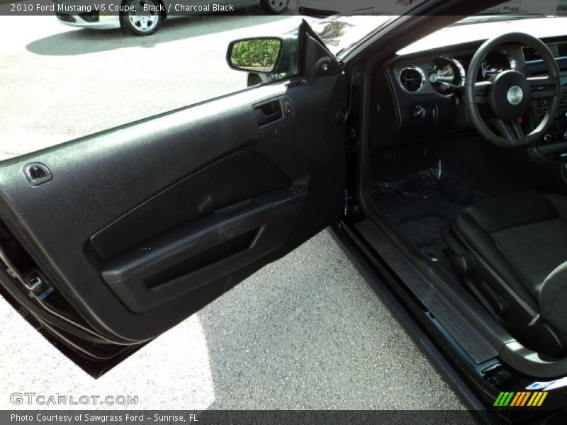 Black / Charcoal Black 2010 Ford Mustang V6 Coupe