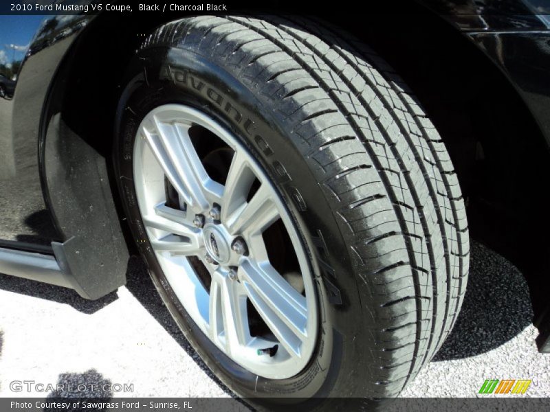 Black / Charcoal Black 2010 Ford Mustang V6 Coupe