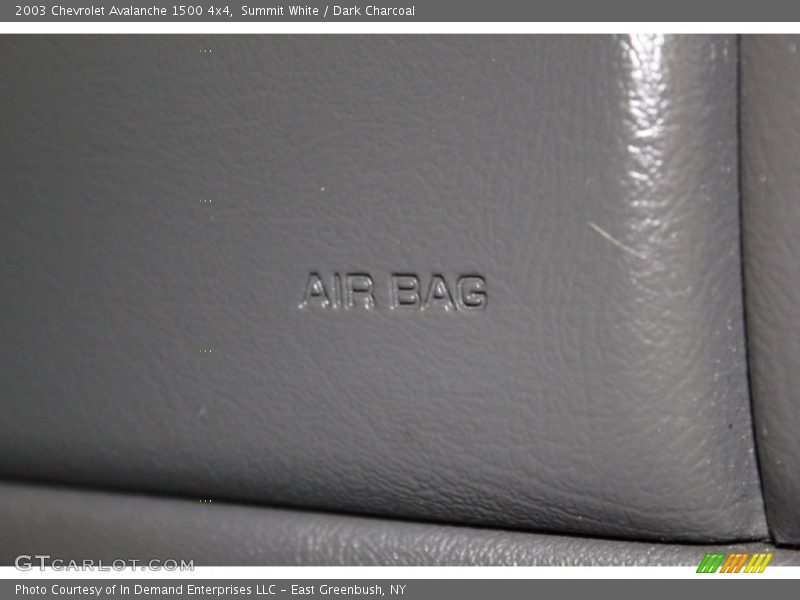 Summit White / Dark Charcoal 2003 Chevrolet Avalanche 1500 4x4