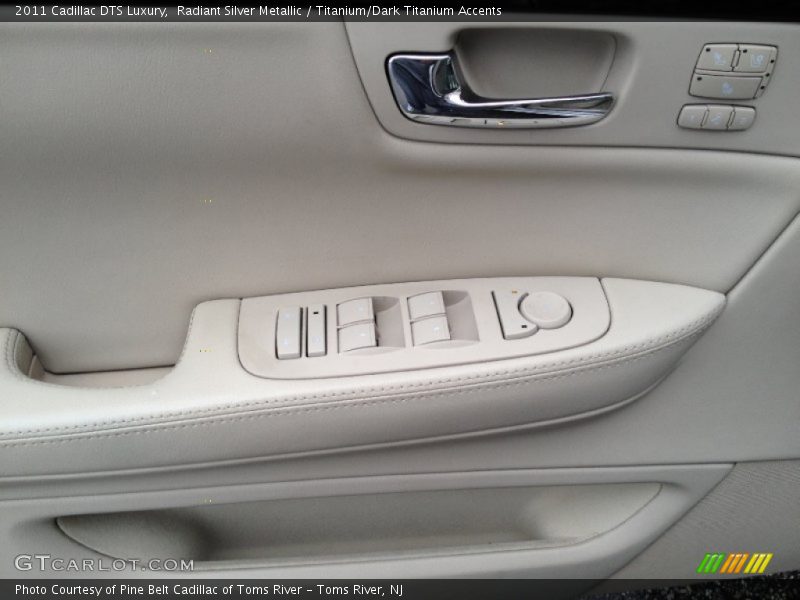 Radiant Silver Metallic / Titanium/Dark Titanium Accents 2011 Cadillac DTS Luxury