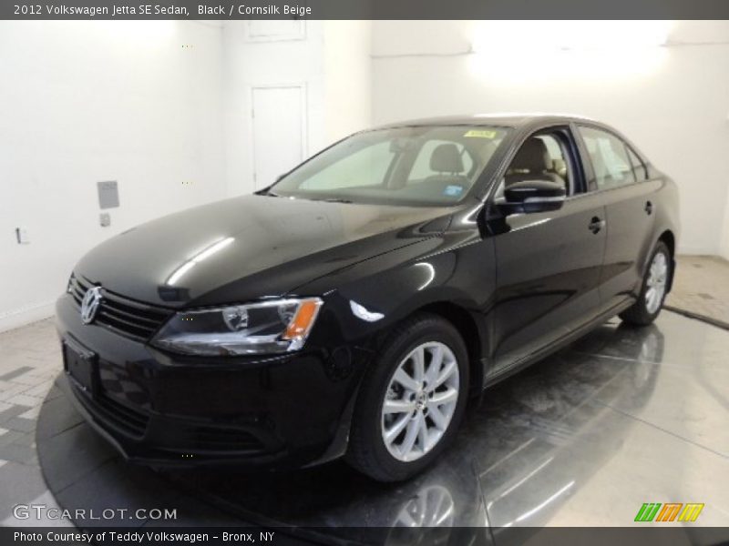 Black / Cornsilk Beige 2012 Volkswagen Jetta SE Sedan