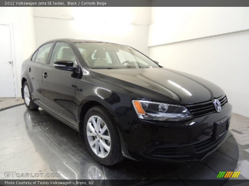 Black / Cornsilk Beige 2012 Volkswagen Jetta SE Sedan