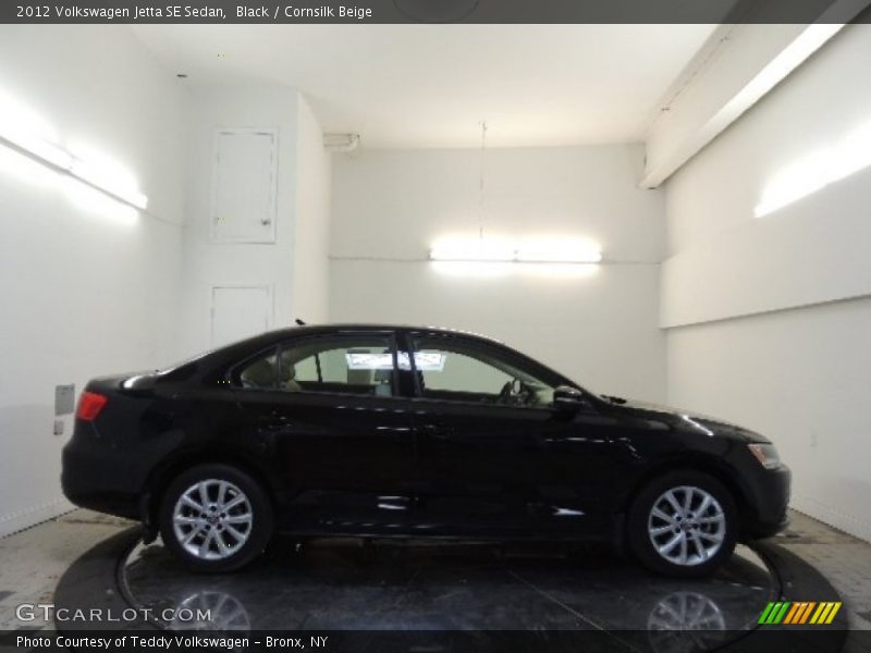 Black / Cornsilk Beige 2012 Volkswagen Jetta SE Sedan
