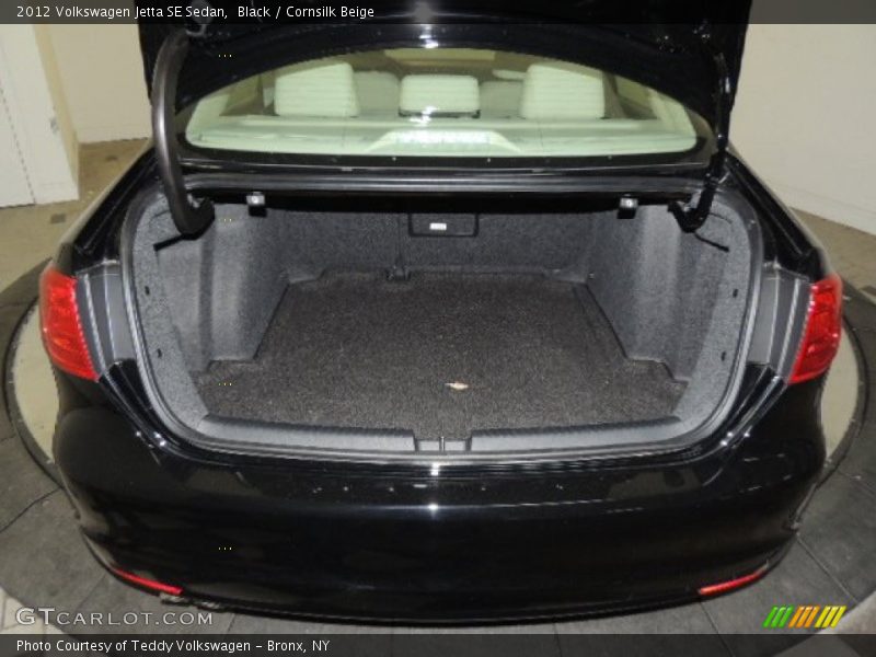 Black / Cornsilk Beige 2012 Volkswagen Jetta SE Sedan