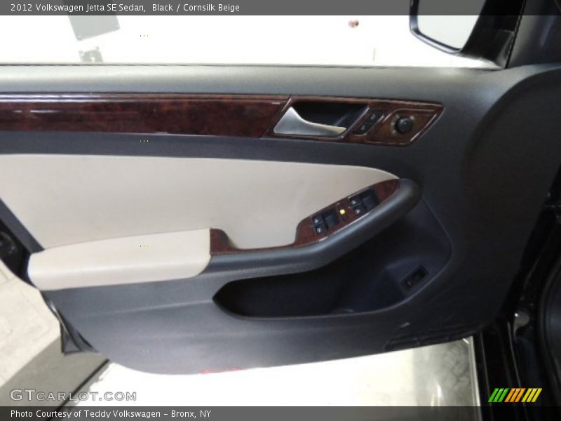 Black / Cornsilk Beige 2012 Volkswagen Jetta SE Sedan